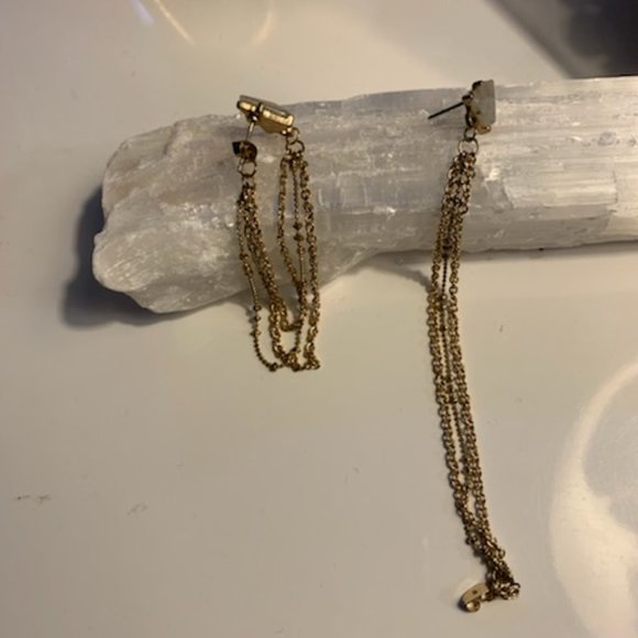 Gold Tone back Prong Earrings - Picture 4 of 10